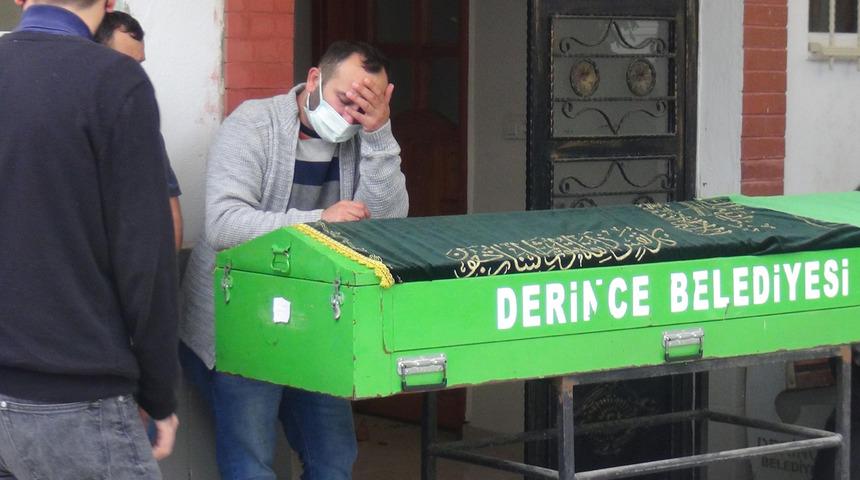 Bebeğinin zarar göreceği endişesiyle aşı yaptırmadı, koronavirüsten hayatını kaybetti