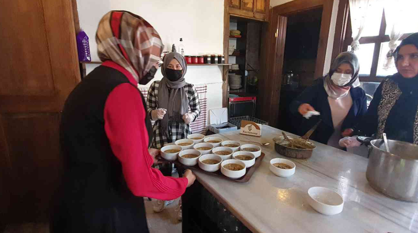 Kastamonu'nun yöresel yemeklerinden ekşili pilav ve akdene çorbası, dünyaya tanıtılacak