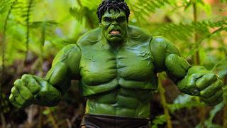 Hulk iş başında: Brezilyalı adam telefonu ve kılıfı sayesinde ölümden kurtuldu!