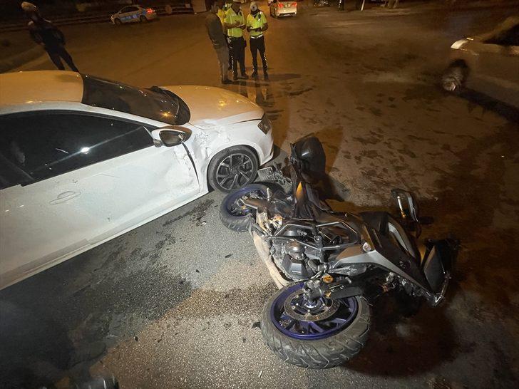 Adana'da otomobille çarpışan motosikletteki 2 polis yaralandı G1