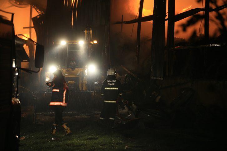 GÜNCELLEME - Kırklareli'nde hayvan çiftliğinde çıkan yangın kontrol altına alındı G2