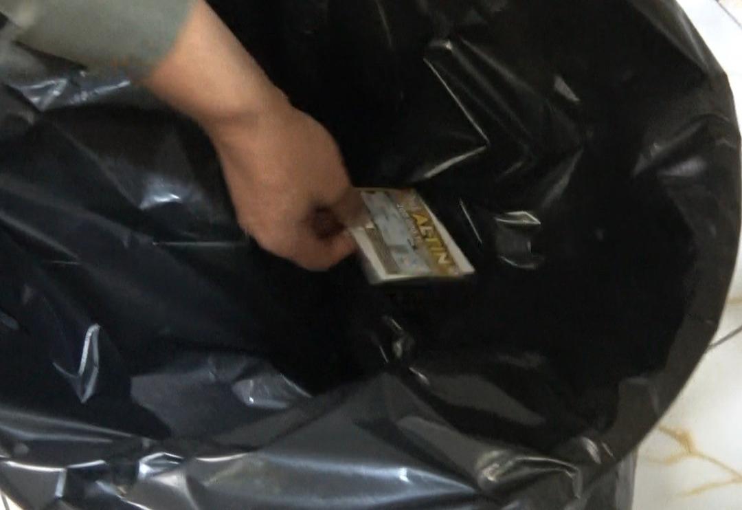 &Ccedil;&ouml;pten aldığı kazı-kazandan 200 bin lira &ccedil;ıktı!