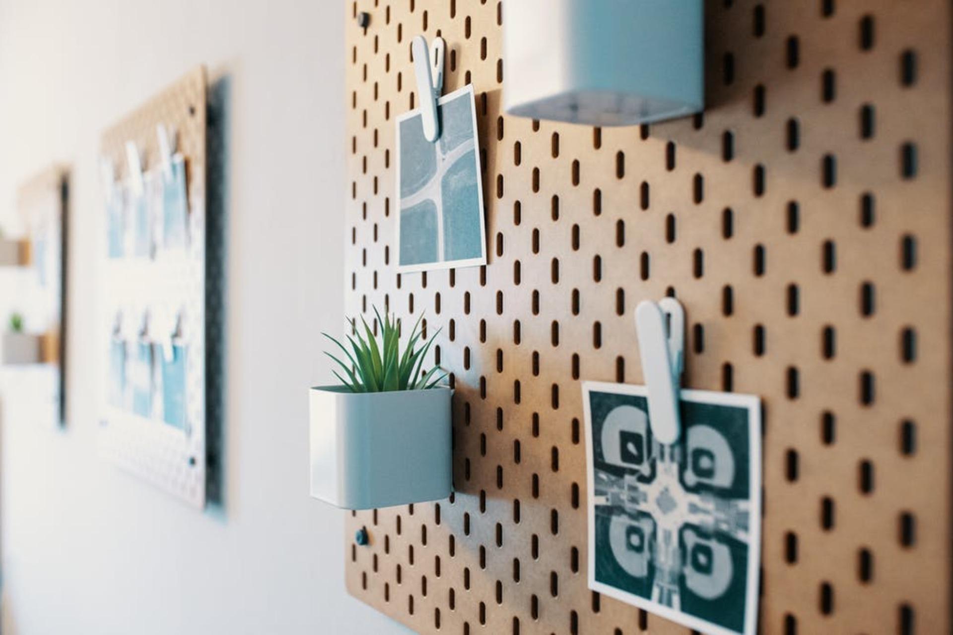 Duvarları hem estetik hem de fonksiyonel alanlara dönüştüren ürün önerileri