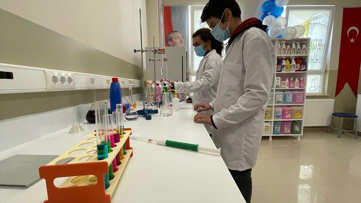 Samsun'da "Ata Kimya" markasıyla üretim yapan liseden 5 milyon liralık ciro G3