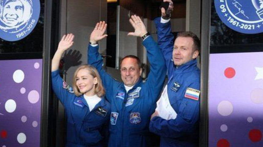 Beklenen oldu! Uzayda çekilen ilk film Vyzov (Sınanma) ekibi akşam yemeğini paylaştı