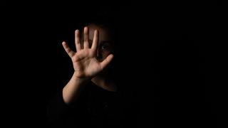 Fransa'da utanç tablosu! Her gün 49 çocuk cinsel istismara uğruyor