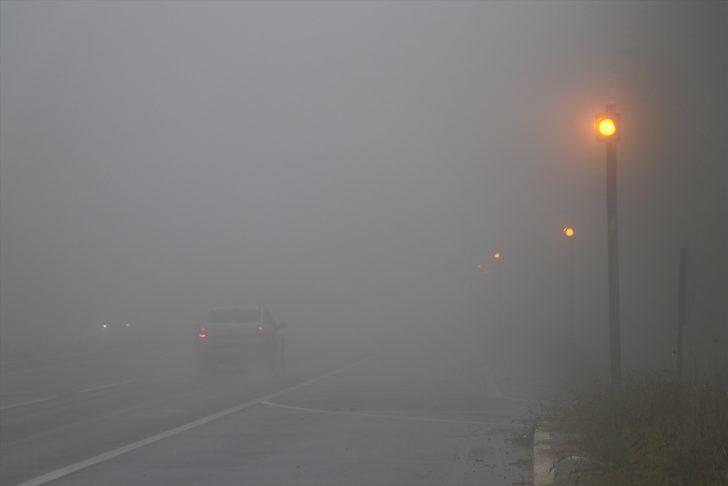 Bolu Dağı'nda sis ve sağanak ulaşımı olumsuz etkiliyor G2