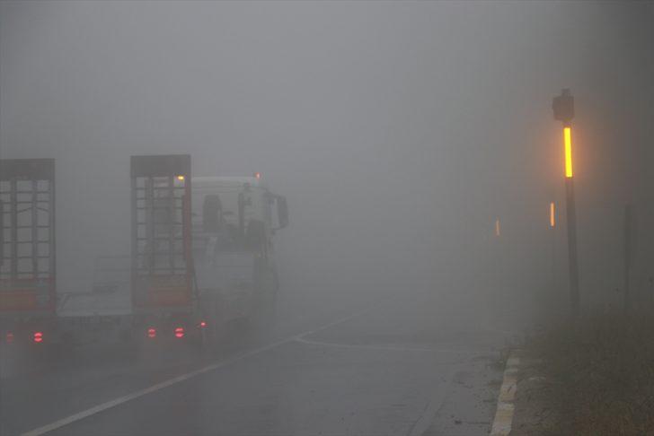 Bolu Dağı'nda sis ve sağanak ulaşımı olumsuz etkiliyor G5