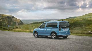 Volkswagen Caddy'nin ikizi gibi: Yeni Ford Tourneo Connect tanıtıldı!