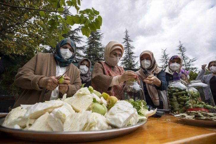 Emine Erdoğan, Çubuk'ta kadınlarla turşu kurdu G4