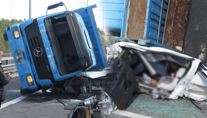 İstanbul'da korkunç kaza! Otomobilin üzerine kamyon devrildi, sıkıştığı yerde hayatını kaybetti