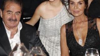 Derya Tuna ve komşusunun kavgası kamerada! Aile siteden taşındı