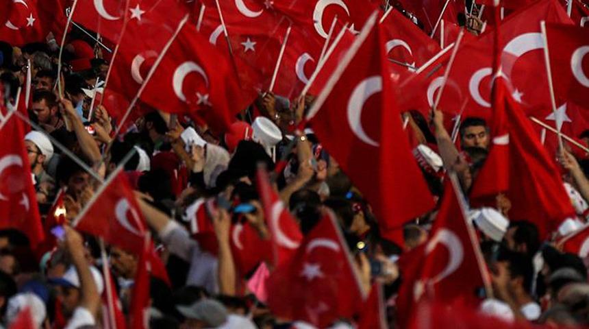 Bayrak satışlarında patlama