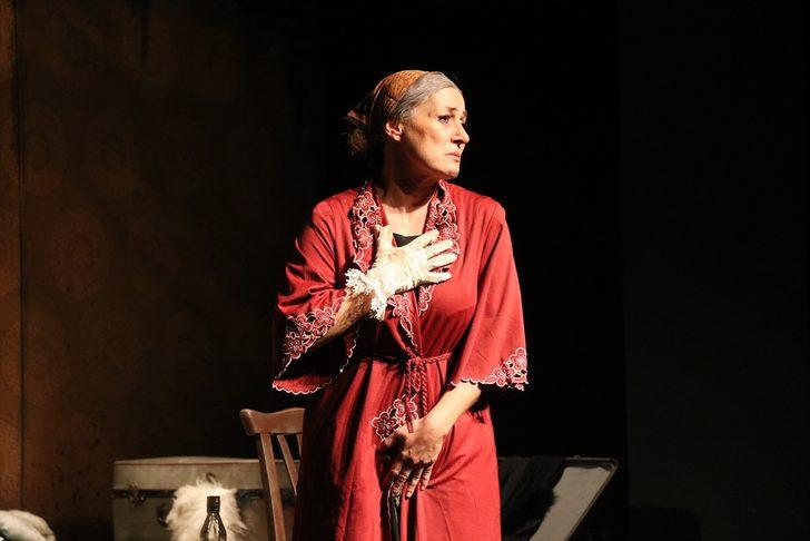 Edirne Devlet Tiyatrosu perdelerini yeniden açtı G1