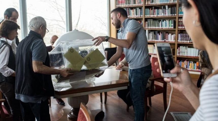 AK Parti'de oy verme sisteminin değişmesi tartışılıyor: Zarfsız oy kullanmayı önermeyi düşünüyoruz