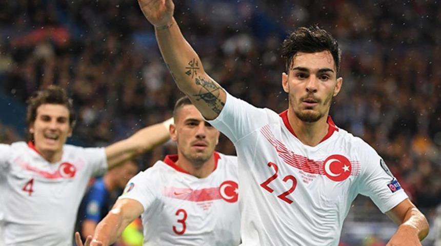 Galatasaray'dan Beşiktaş'a Kaan Ayhan çalımı!