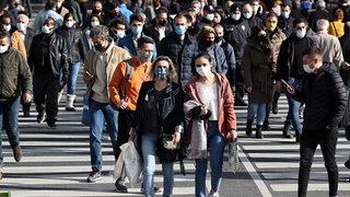 Bilim Kurulu Üyesi İlhan: Gençler hastalığı eve getiriyor