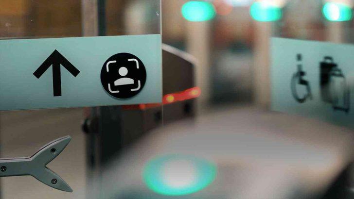 Moskova metrosunda "yüz tanıma sistemiyle ödeme" dönemi başladı G3