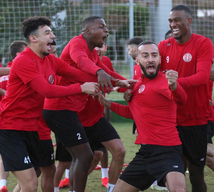 Antalyaspor, Sivas'ta ilk gol ve deplasman galibiyeti peşinde G4