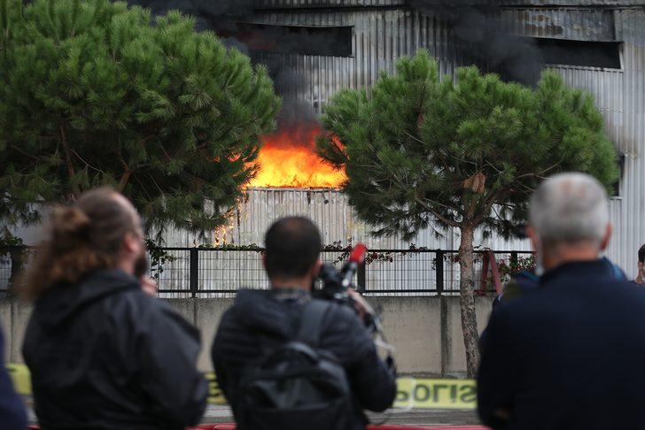 GÜNCELLEME 2 - Bursa'da fabrikada çıkan yangın kontrol altına alındı G4