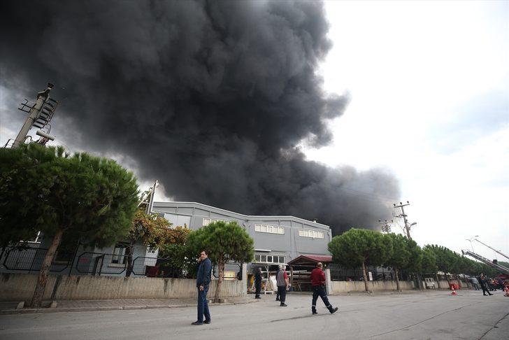 GÜNCELLEME 2 - Bursa'da fabrikada çıkan yangın kontrol altına alındı G5