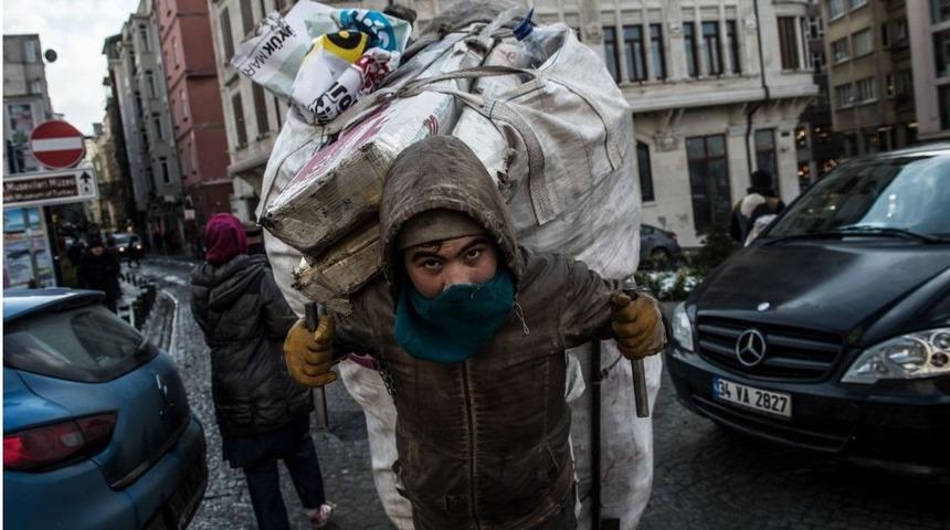 Atık toplayıcıları "gönüllü çevrecilerden'' ''şehir eşkıyalarına'' nasıl dönüştü?