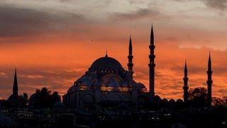 Mevlid Kandili'nde ne oldu? İşte Peygamber Efendimiz doğduğunda yaşanan mucizeler...