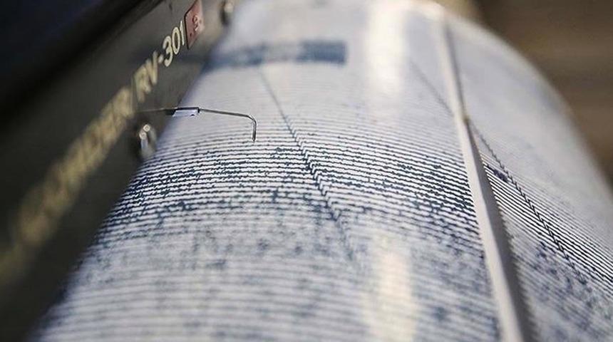 Son Dakika: Muğla'nın Dat&ccedil;a il&ccedil;esinde 4,2 b&uuml;y&uuml;kl&uuml;ğ&uuml;nde deprem