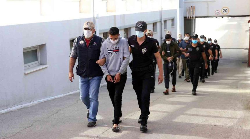 "Kara bayrağımızı Beyaz Saray'a dikeceğiz" diyen DEAŞ'lı Adana’da yakalandı