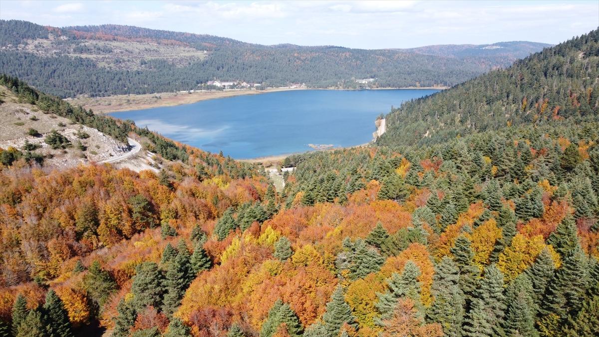 Abant'ın sonbahar renkleri havadan g&ouml;r&uuml;nt&uuml;lendi