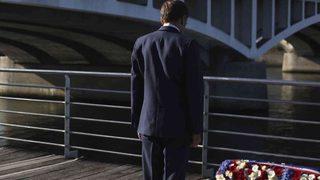 Fransa tarihinde bir ilk! Macron, Cezayirlilerin öldürüldüğü katliamın anma törenine katıldı