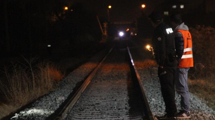 Elazığ'da makinistin ihbarı ekipleri harekete geçirdi! Raylar didik didik arandı