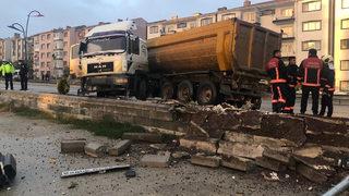 Polatlı'da korkunç kaza! TIR karşı şeride savruldu