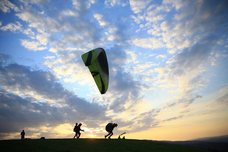 Sakarya'da yamaç paraşütçülerinin gözde adresi: Kırantepe G5