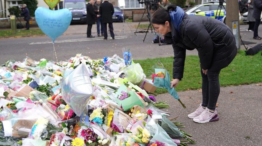 İngiliz milletvekilini &ouml;ld&uuml;rmekle su&ccedil;lanan Somali k&ouml;kenli ş&uuml;pheli daha &ouml;nce 'ter&ouml;rle m&uuml;cadele programına y&ouml;nlendirilmişti'