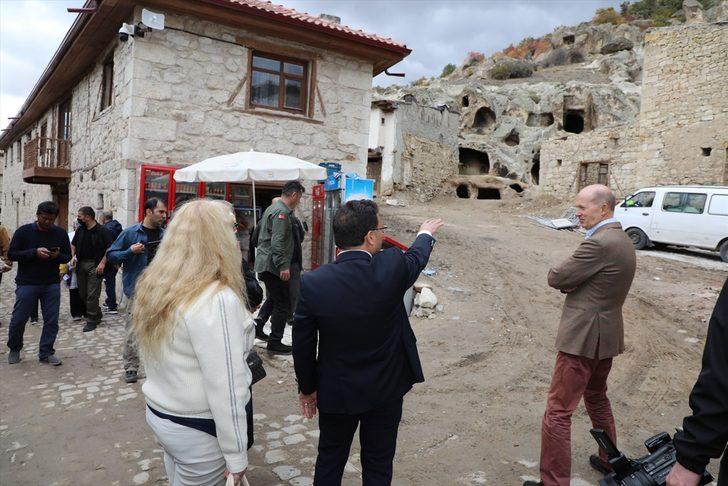 Festival için Afyonkarahisar'a gelen büyükelçiler Frigya'yı gezdi G2