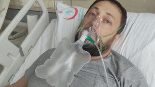 Sosyal medyadaki bilgilere inanıp aşı olmadı, ölümden döndü