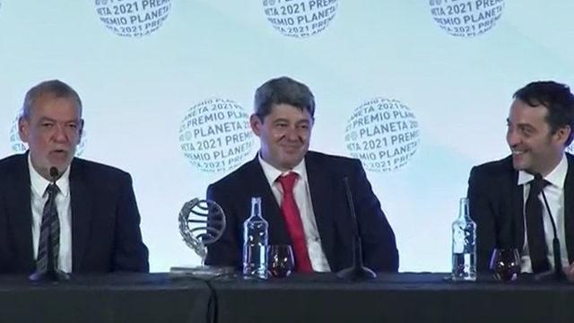 'Carmen Mola' isminin arkasından 3 erkek yazar çıktı