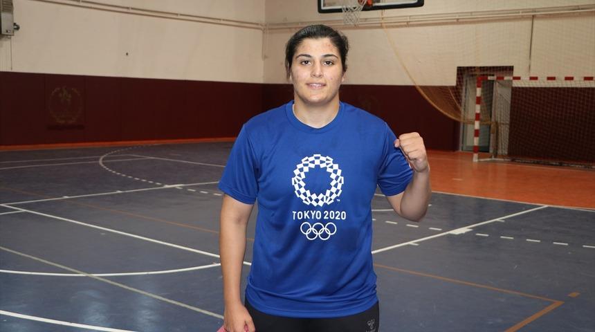 Olimpiyat şampiyonu boksör Busenaz Sürmeneli: "Zirveyi korumak istiyorum"