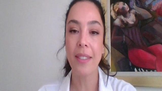 Azra Akın ödül törenindeki dolandırıcılık olayını anlattı! Derneğine bağış yapacağız deyip kaçtılar