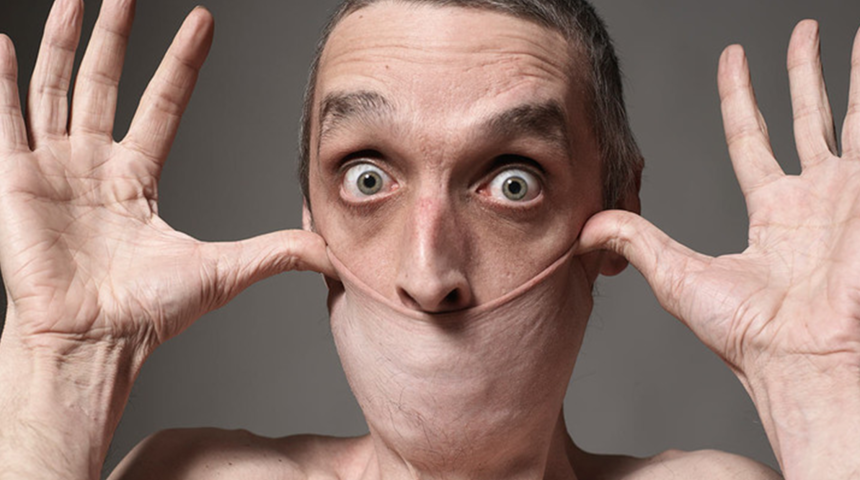 “Fantastik Dörtlü” filmi gerçeğe döndü! Dünyanın en esnek adamı olarak Guinness Rekoru’nun sahibi oldu