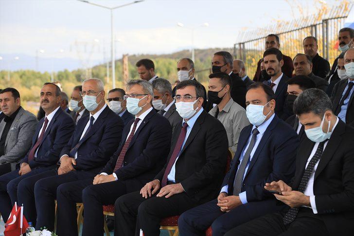 Cevdet Yılmaz, Bingöl'de düzenlenen temel atma törenine katıldı: G1