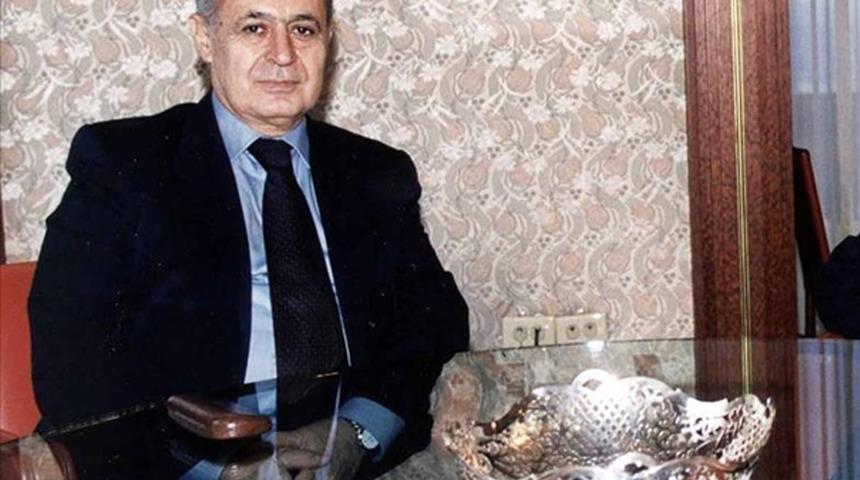 Cumhurbaşkanı Ahmet Necdet Sezer: Amaç seçimi erteletmek