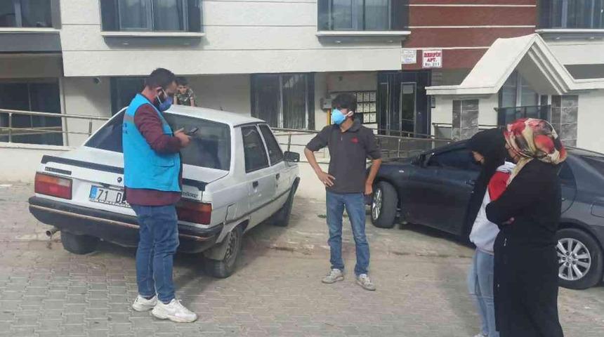 PCR testi pozitif olan çocuk, babasının otomobili ile 5 yaşındaki çocuğa çarptı