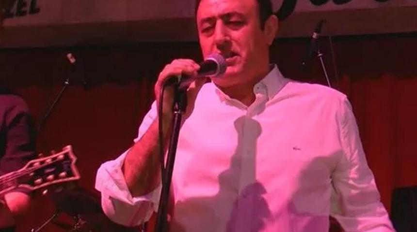 Ünlü türkücüden seçim uyarısı