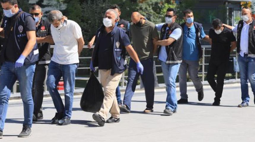 Suç örgütü liderliğiyle yargılanan sanıktan hakime: Hanımı yönetemiyorum, örgütü nasıl yöneteyim