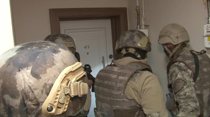 İstanbul'da uyuşturucu satıcılarına operasyon! Çok sayıda gözaltı