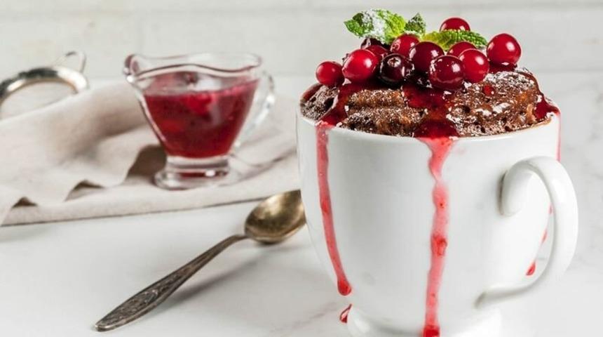 Aniden misafir mi geldi? Şipşak hazırlayabileceğiniz fincanda kek tarifi