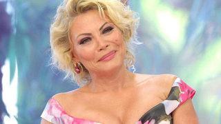 Seray Sever'in 10 yaş küçük eşi Eray Sünbül ile tekne pozuna beğeni yağdı