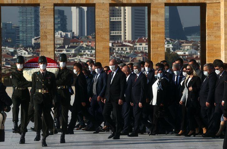 İçişleri Bakanı Soylu ve beraberindeki heyet Anıtkabir'i ziyaret etti G2